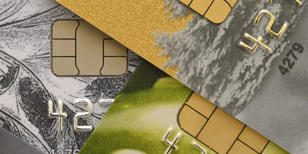 Choosing-right-credit-card-1024x576